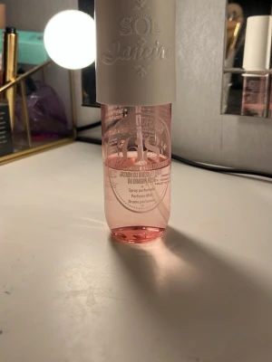 Sol de Janeiro parfymmist 68 - Ungefär halva kavar dock räker väldrig länge. Doft 68