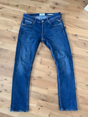 Replay jeans  - Replay jeans med extremt bra skick och passform priset kan diskuteras vid en snabb affär 