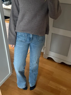 Jeans med framfickor  - Säljer mina så fina jeans från Gina, slutsålda. Storlek 36💓