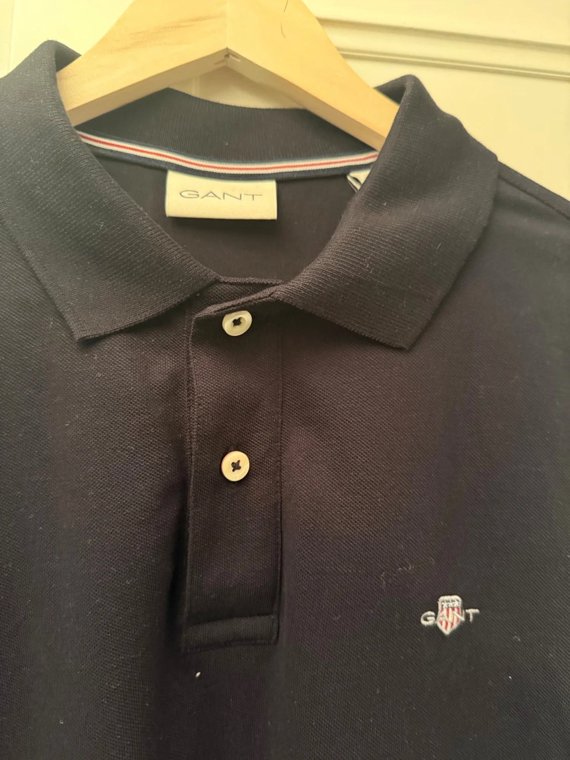 Svart långärmad pikétröja från GANT - 2