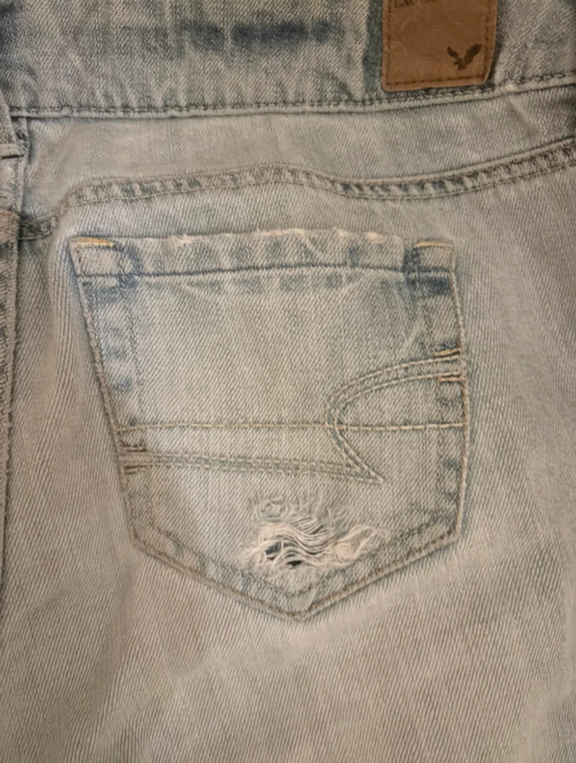 ljusblå lågmidjade jeans från American eagle - 5