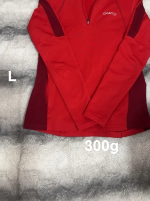Träningströja från kraft - Sparsamt använd. Några noppor. Storlek L