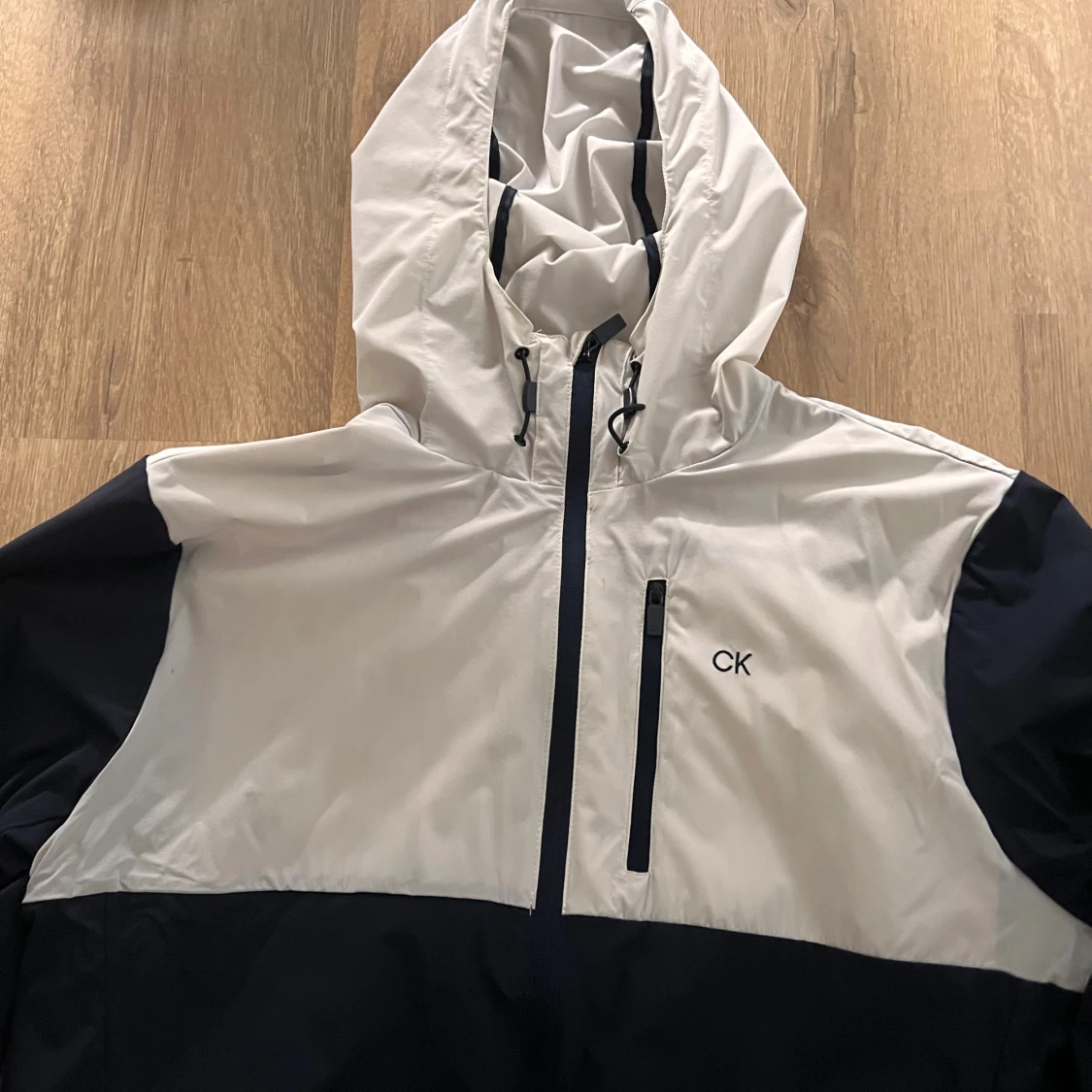 Calvin Klein svartvit vindjacka - 2