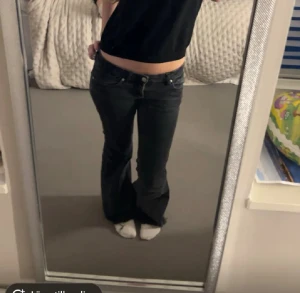 Low bootcut jeans - Only jeans, strl 34/36 är ca 164 