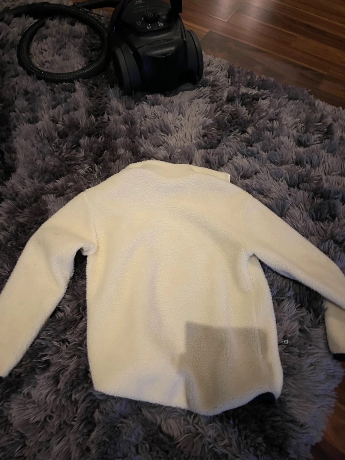 Vit teddyjacka från Gant med detaljer - 1