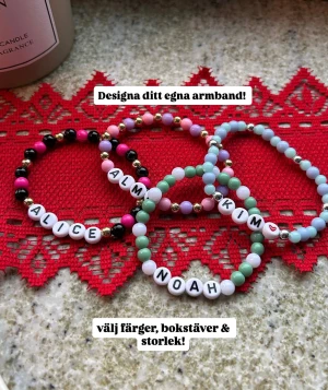 Designa ditt egna armband! - 45 kr/styck! Välj ditt eget armband! Pärlorna som går att välja mellan finns på sista bilden! 🫧 Standard storlek är 16,5 cm men går att göra mindre eller större! 🩷