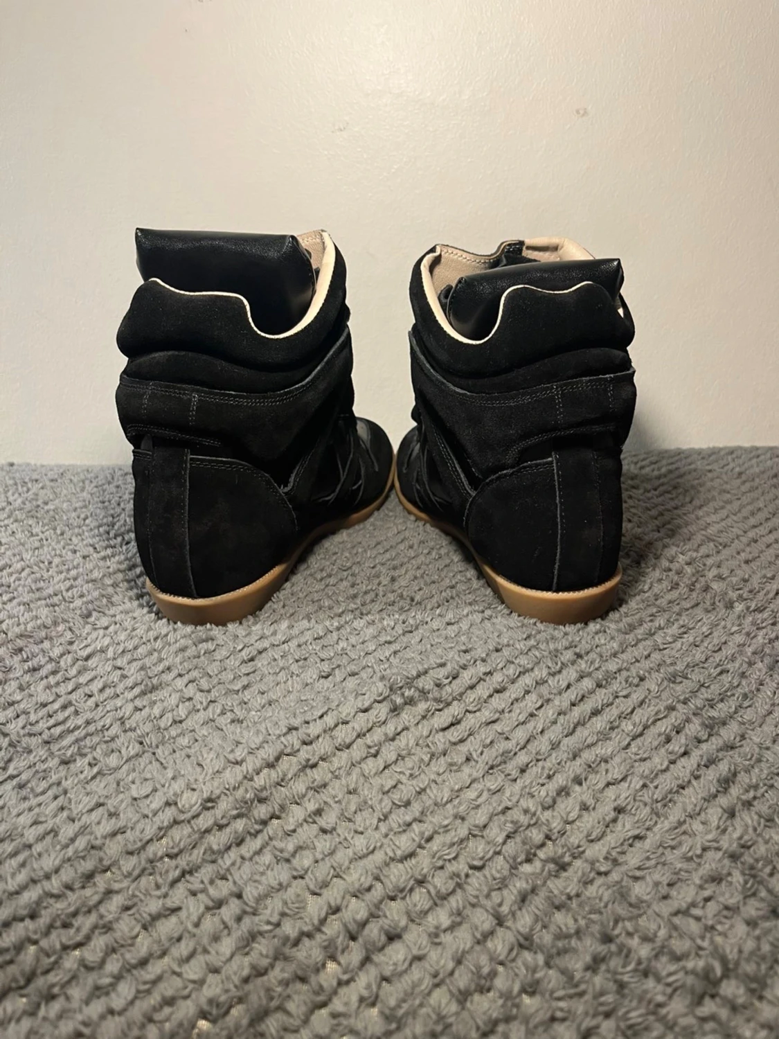 Isabel Marant svarta sneakers med kilklack - 1
