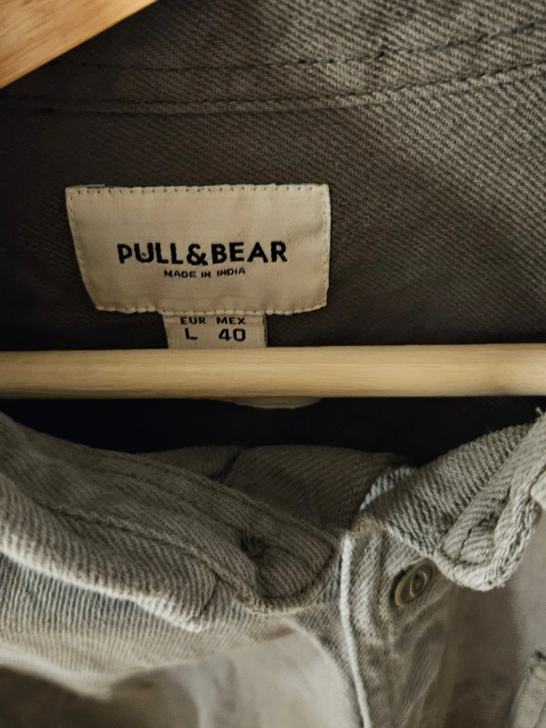 Mörkgrön skjorta från Pull&Bear - 1