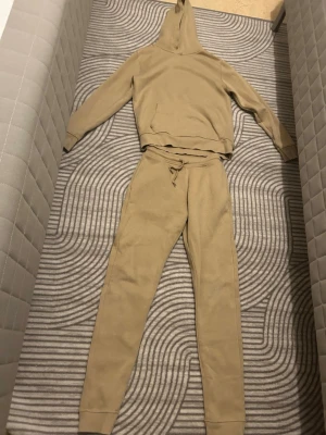 Bra fina kläder  - Fina kläder size 158-164