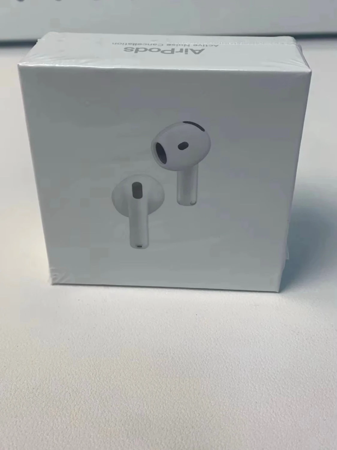AirPods 4