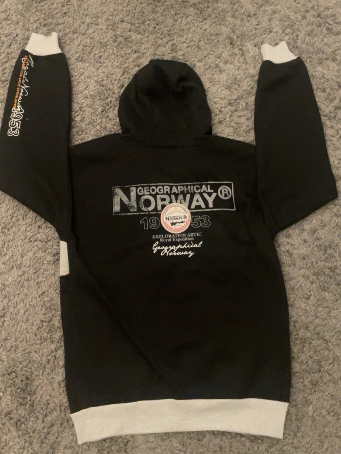 Svart Geographical Norway hoodie - 1