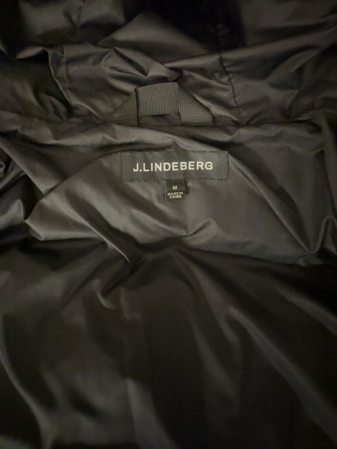 Svart pufferjacka från J.Lindeberg - 2