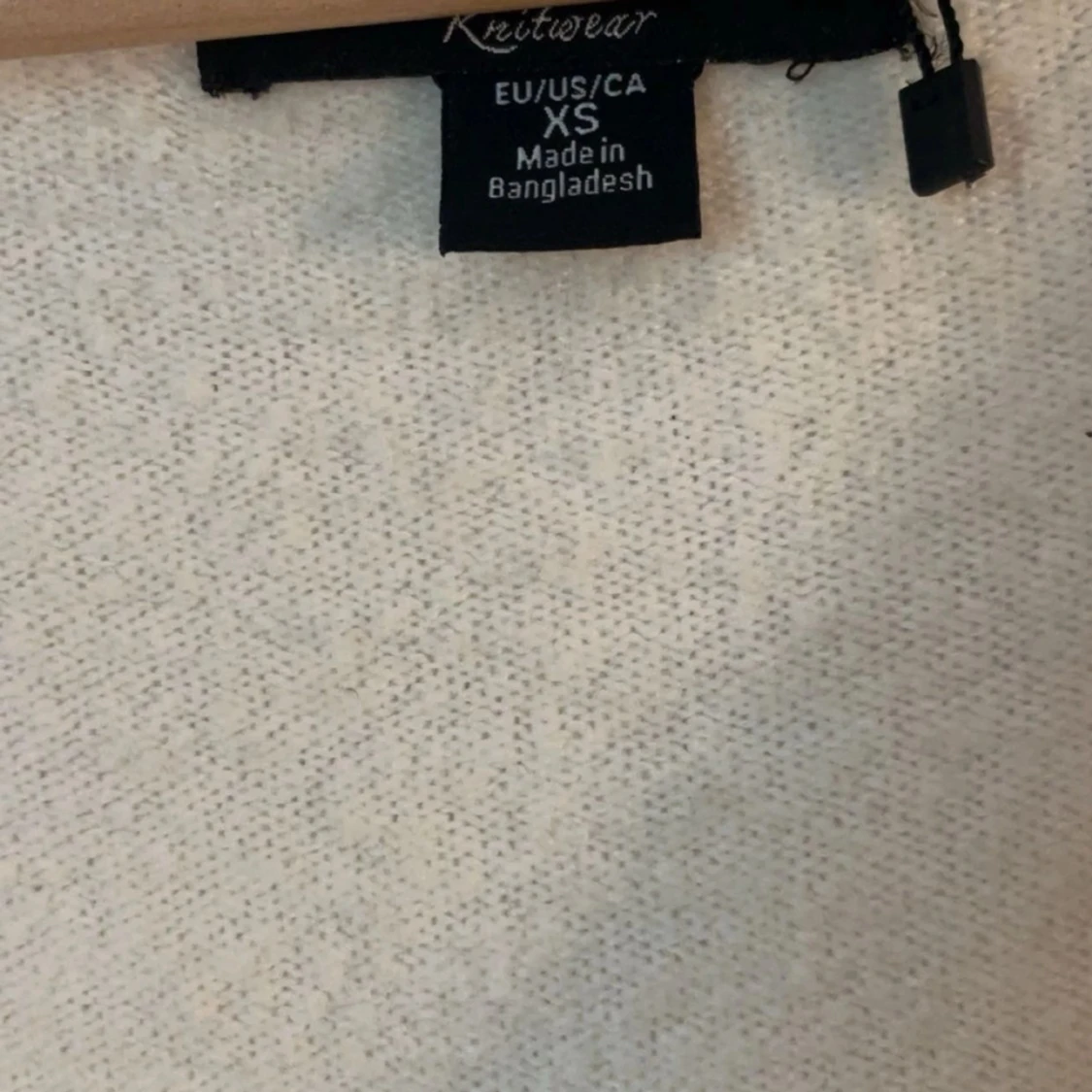 Beige stickad v-ringad tröja XS - 2