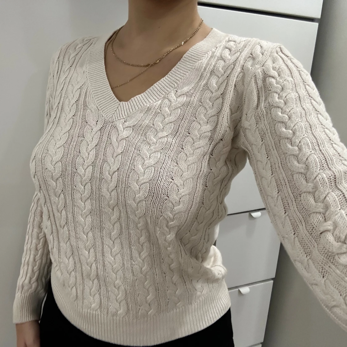 Stickad beige tröja från H&M 