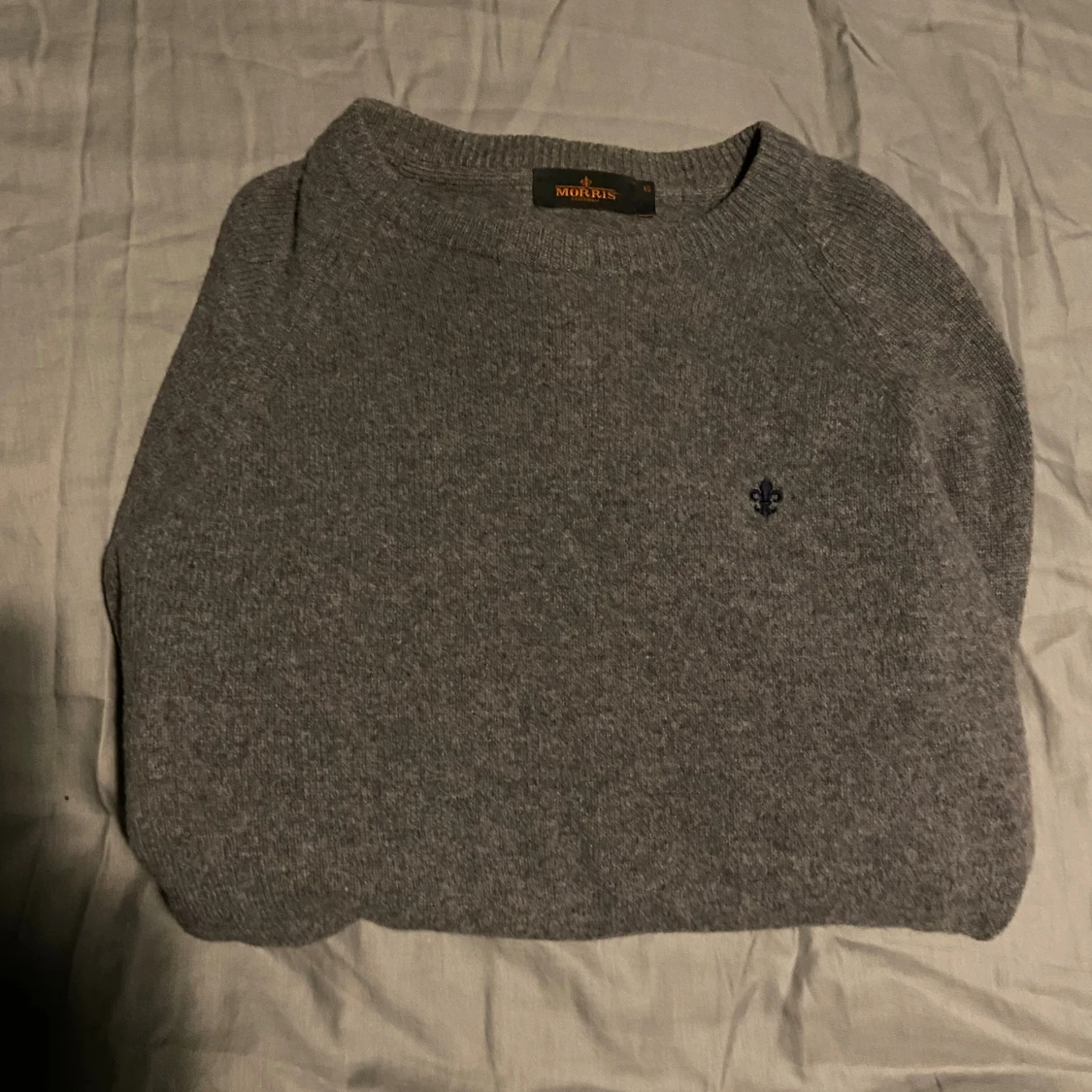 Grå stickad tröja från Morris
