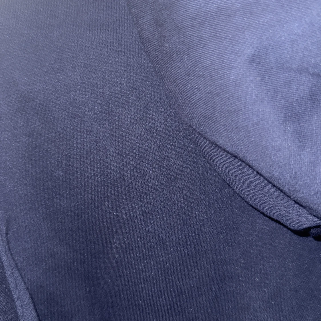 Mörkblå hoodie - 2