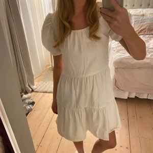 Jeans klänning - Puff klänning i jeans material, perfekt till student eller sommar😋