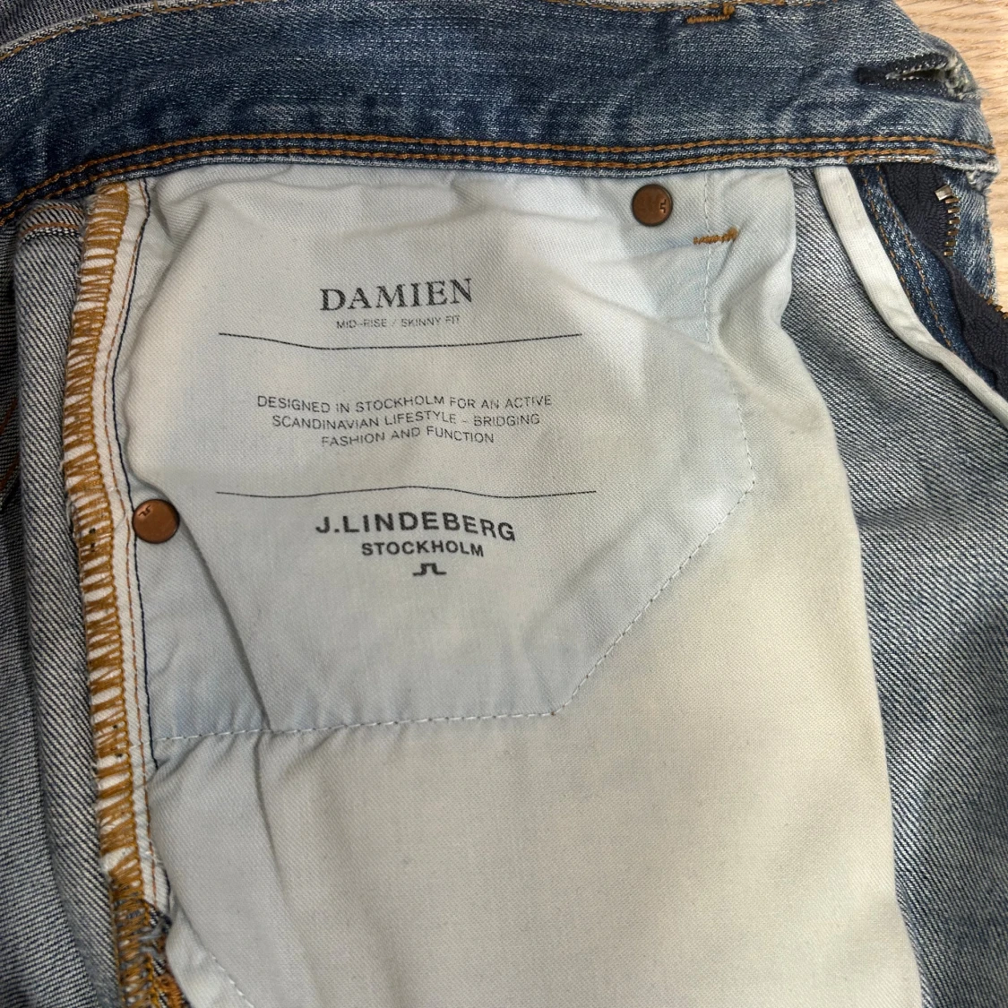 Blå slim jeans från J.Lindeberg - 4