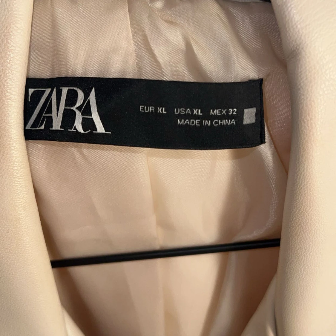 Beige skinnjacka från Zara XL - 3