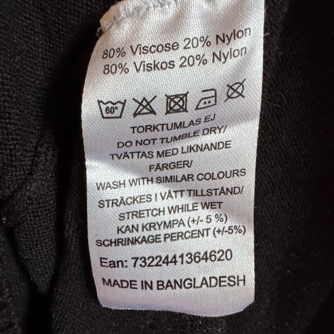 Svart långärmad tröja i viskos  - 4