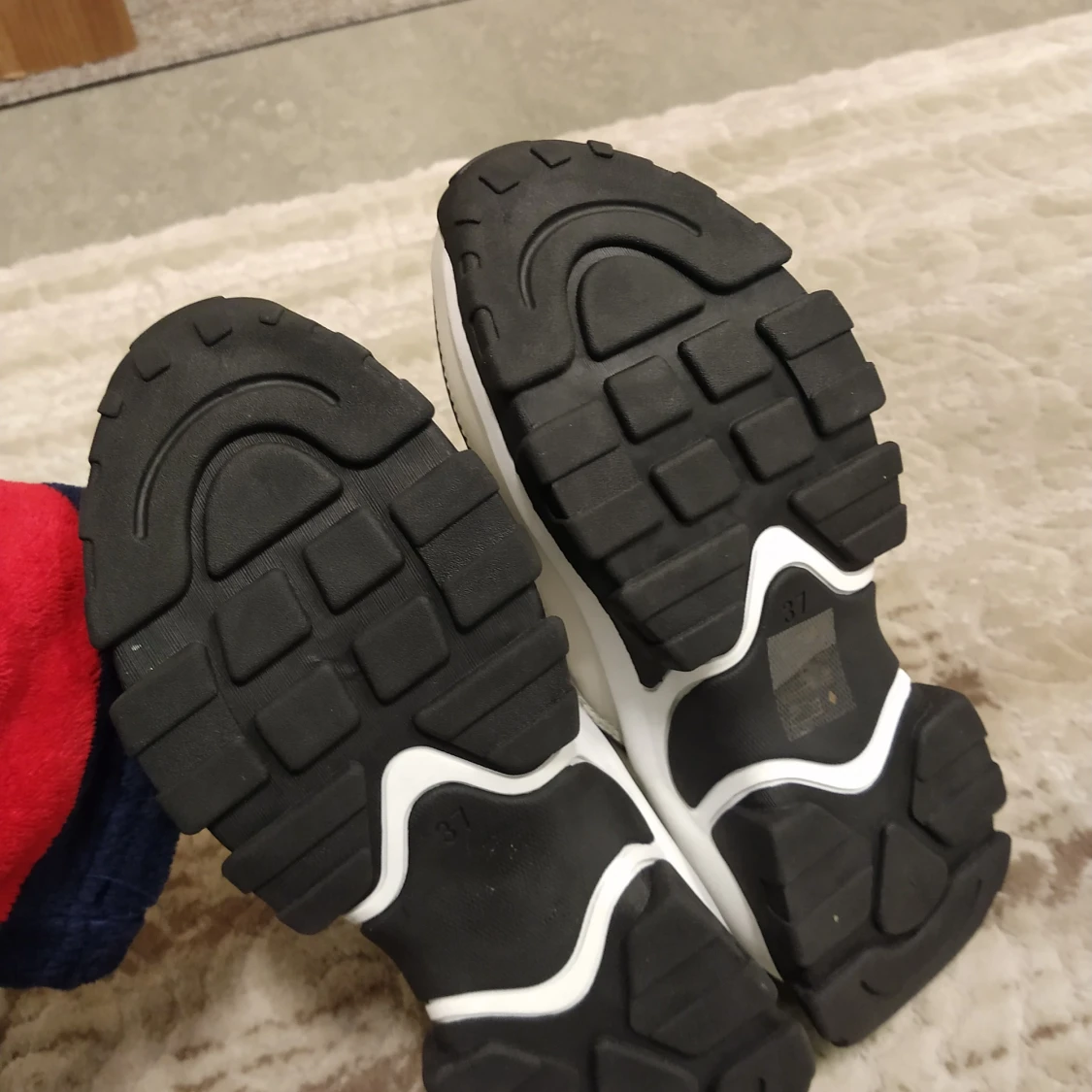 Chunky beige sneakers - 3