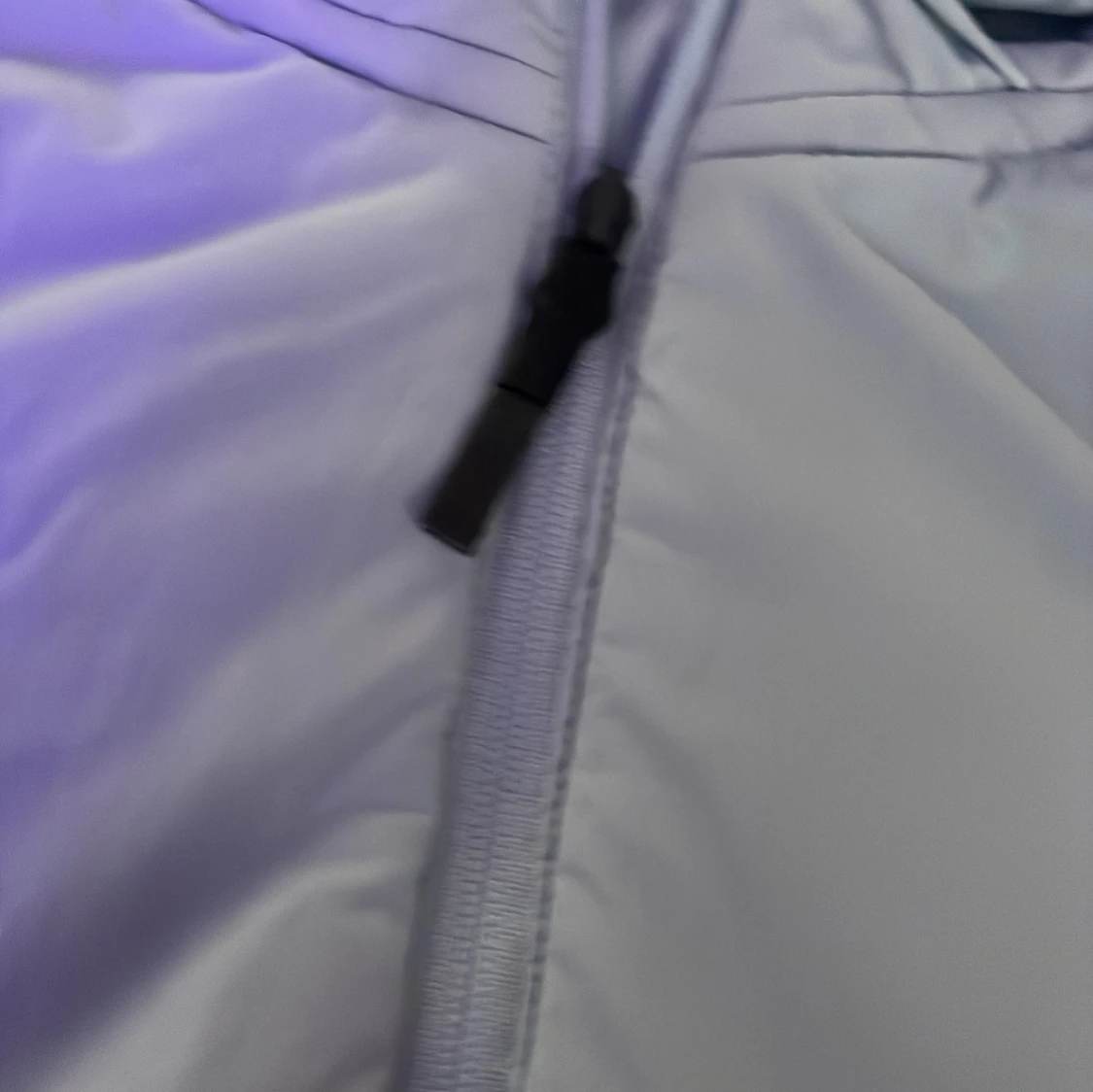 Ljusblå vindjacka med huva - 2