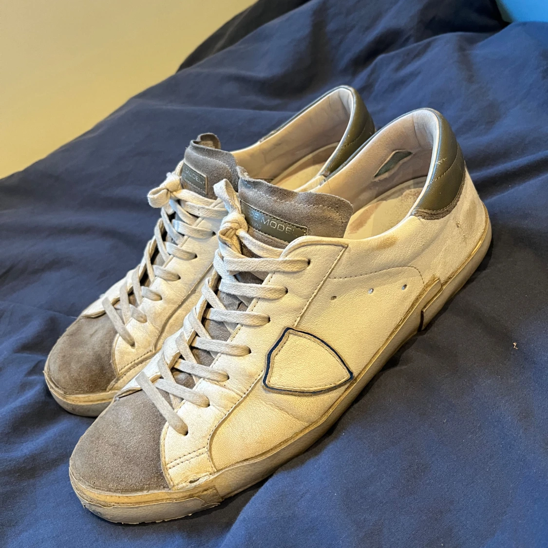 Philippe Model vita sneakers herr 44 - 1