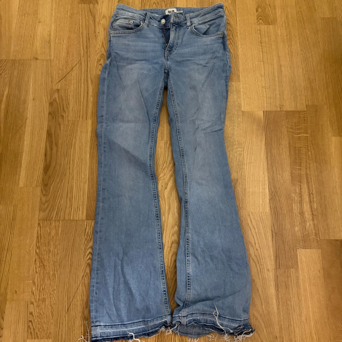 Ljusblå lågmidjade Jeans - 1