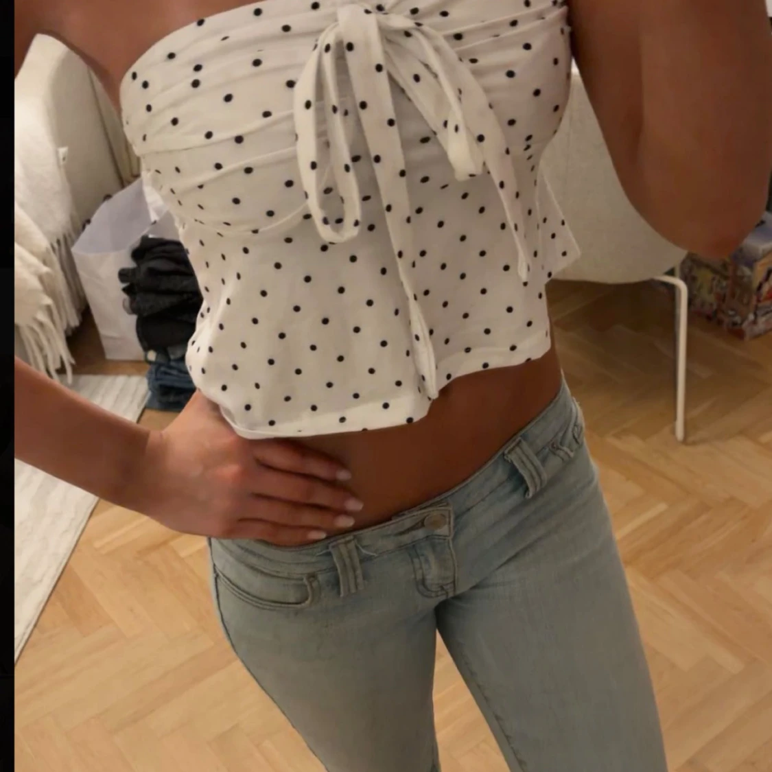 Vit prickig bandeau tubtopp med knyt