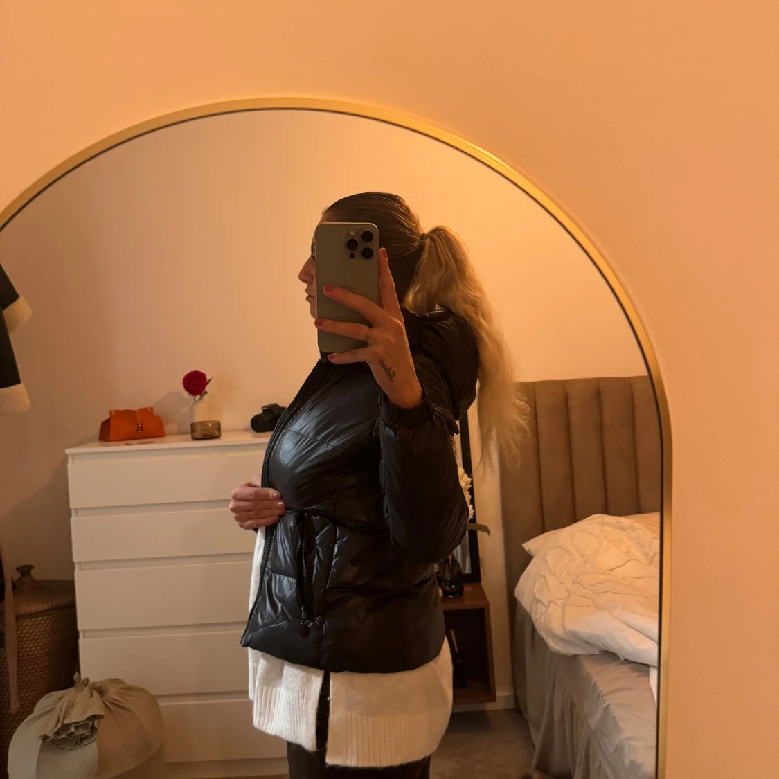 Moncler Svart pufferjacka med dragkedja - 2