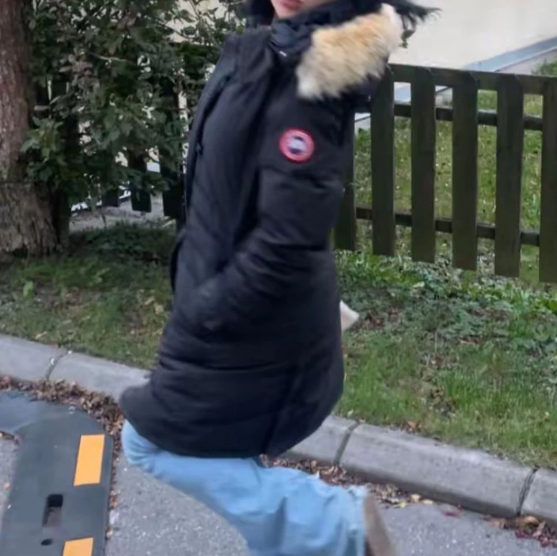 Svart Canada Goose dunjacka med päls - 2