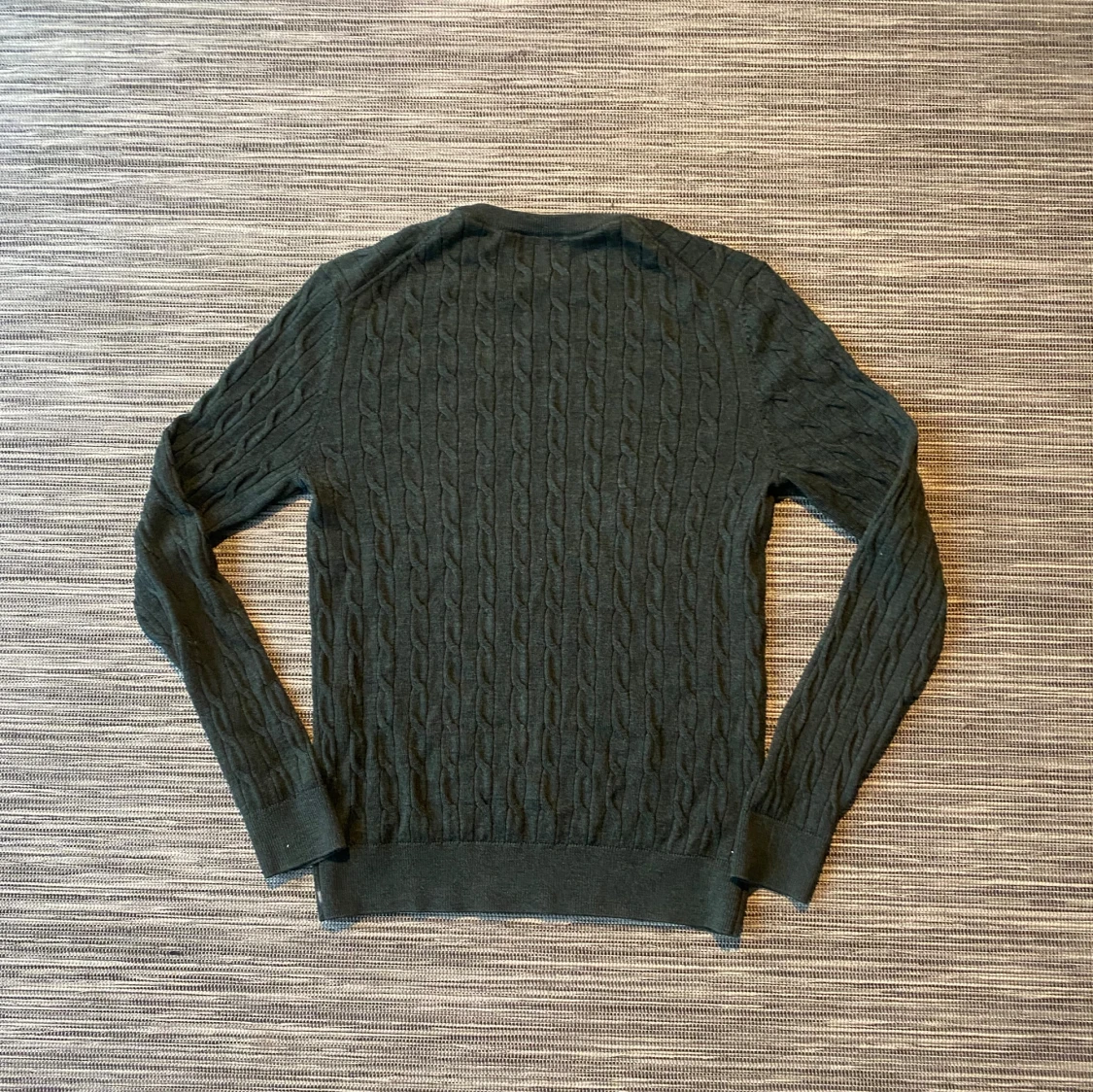 Grön kabelstickad tröja Morris M med tags - 1