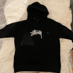 Hoodie - Svart Hoodie / Mycket bra skick