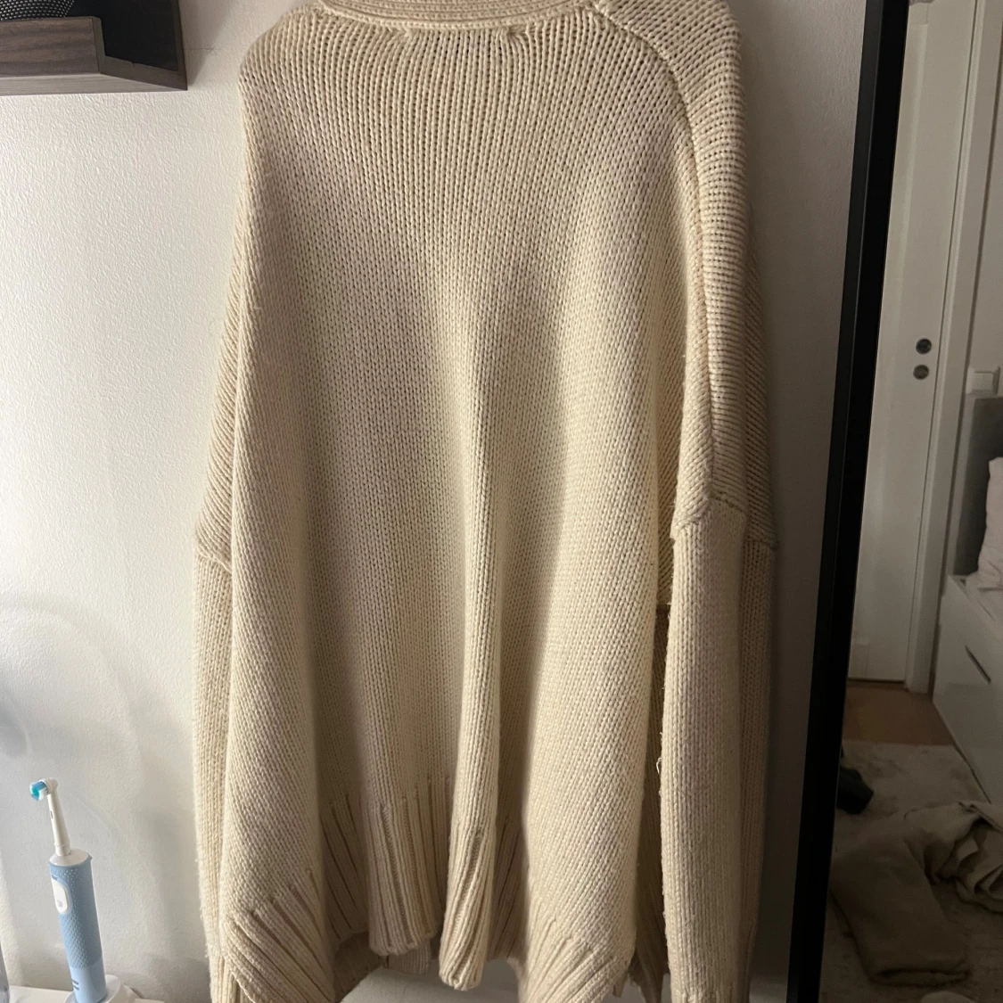 Beige stickad kofta från Zara - 2