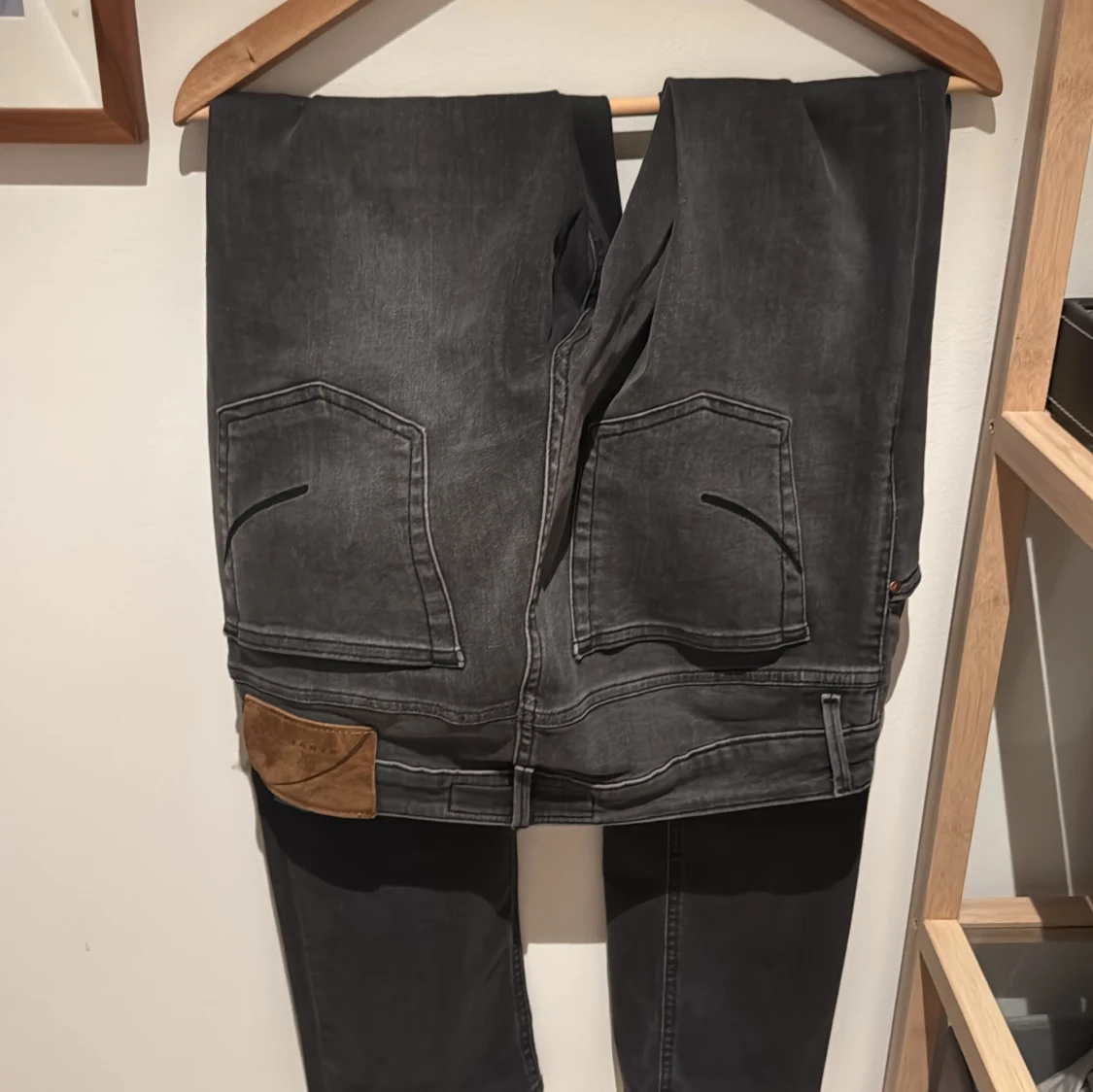 Handpicked svarta jeans, stl 33 Slim Fit