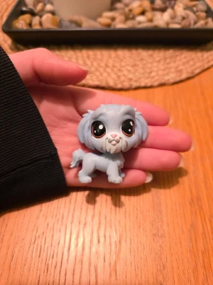 Littlest pet shop - Littlest pet shop hund Finns fler i min profil för samfrakt. Följ gärna mitt konto då jag kommer lägga upp fler figurer😊
