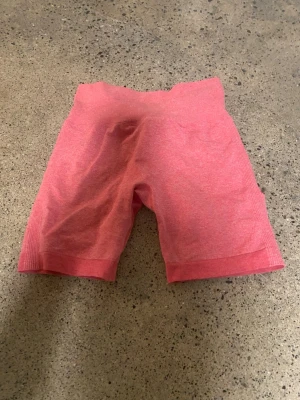Gymshorts - Jättefina gymshorts som inte används!