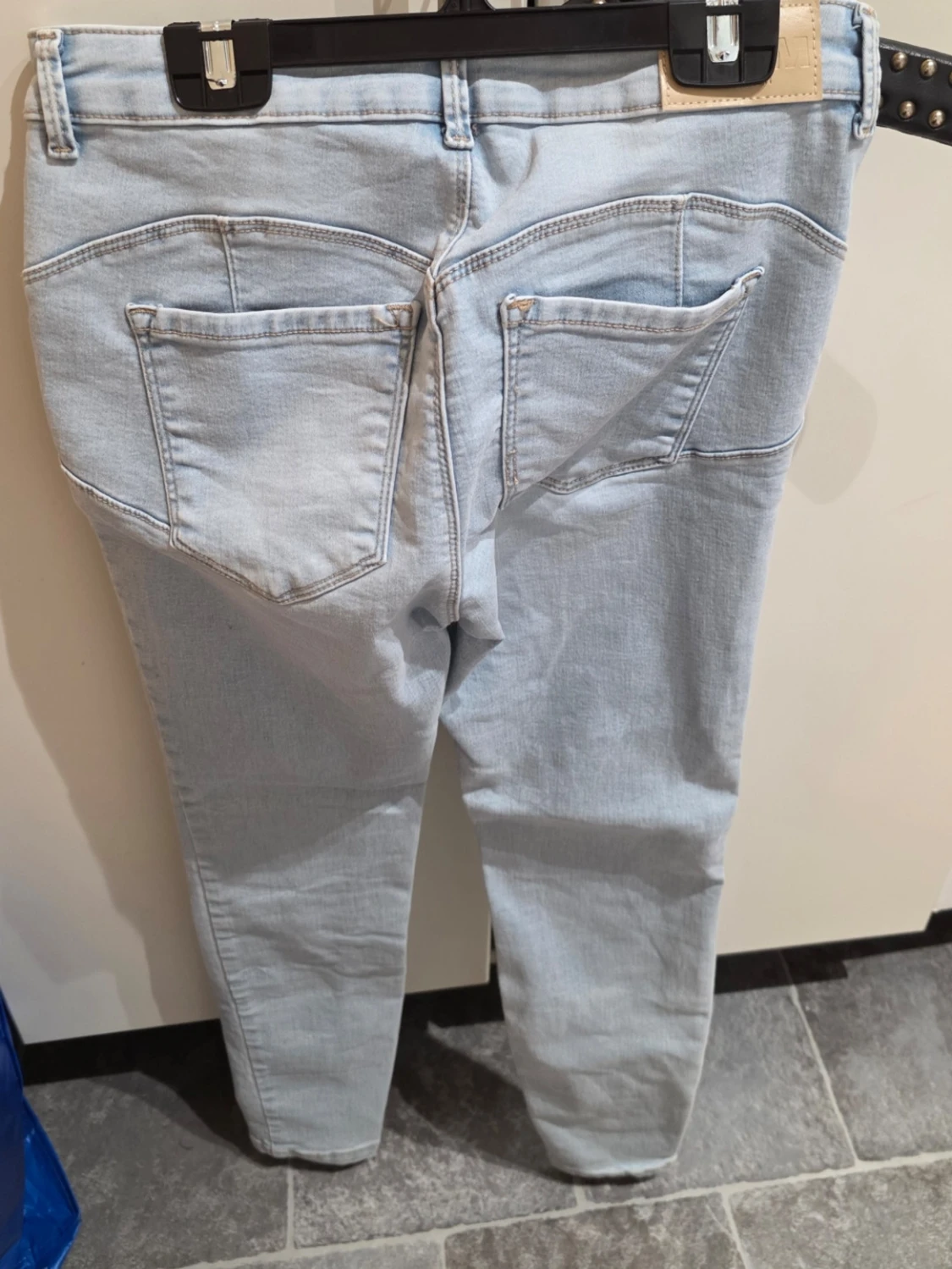 Ljusblå skinny push up jeans FB Sister - 2