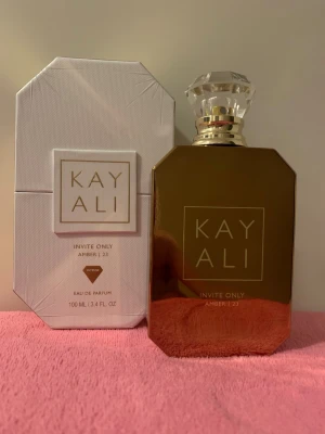 Kayali Invite Only Amber 23 - Ny och oanvänd