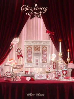 Flower Knows Strawberry Cupid box - Ny och oanvänd, enbart stått som prydnad