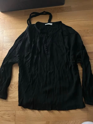 Mango Top  - Size M , nothing to complain about