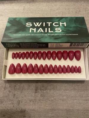 Switch nails Ruby slippers almond - Switch nails Ruby slippers almond, nya med tillbehör.