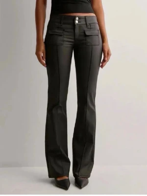 Skinnbyxor Nelly  - Säljer då dem inte kommer till användning!☺️storlek 38