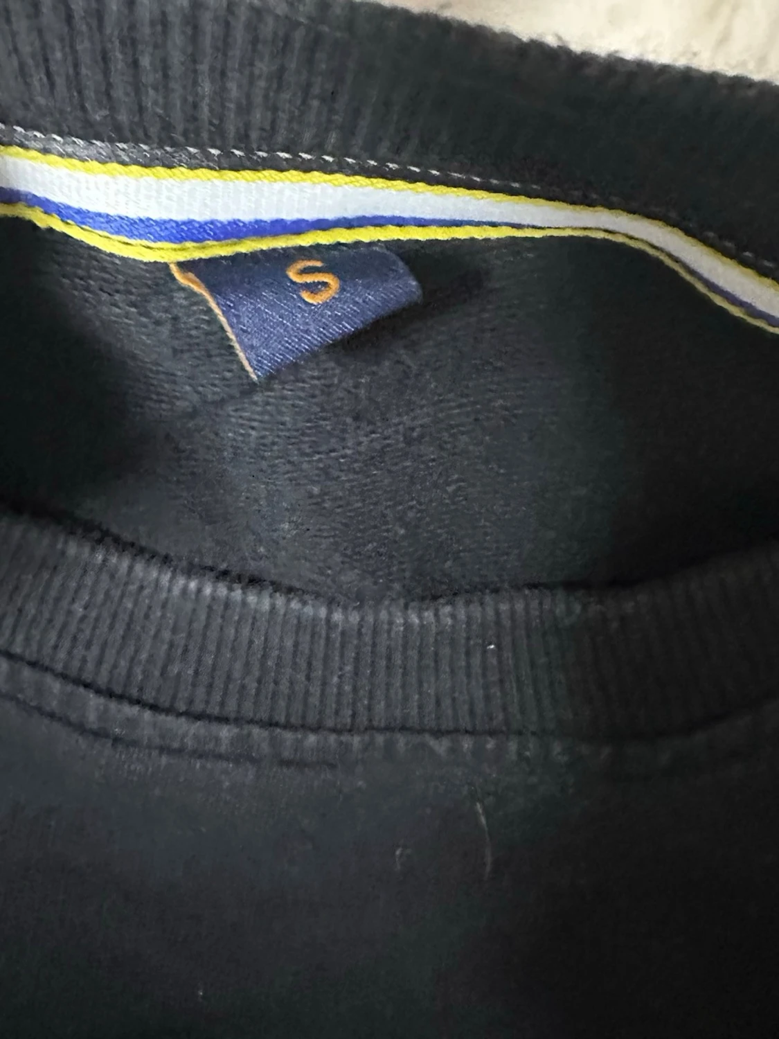 Svart sweatshirt med tryck - 2