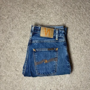 Nudie jeans - Tja! Säljer ett par Nudie Jeans i storleken (26/32)-skick 8/10. Vid minsta lilla fundering hör av er!