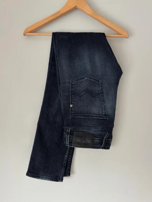 Replay mörkblå jeans slim fit - Mörkblå Replay Anbass jeans | Storlek 31/34 |Grymt skick! 
