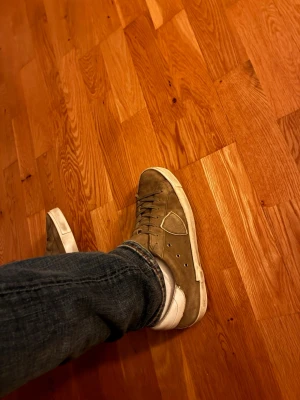 Philip modell  - Storlek 41 Skriv vid minsta fundering!