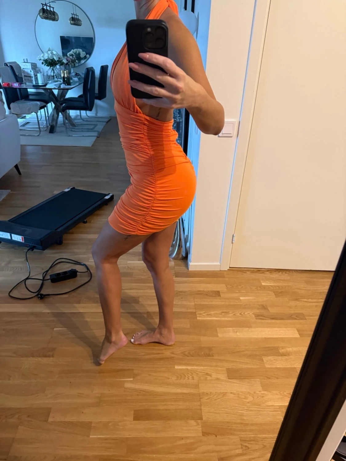 Orange halterneck kortklänning - 3