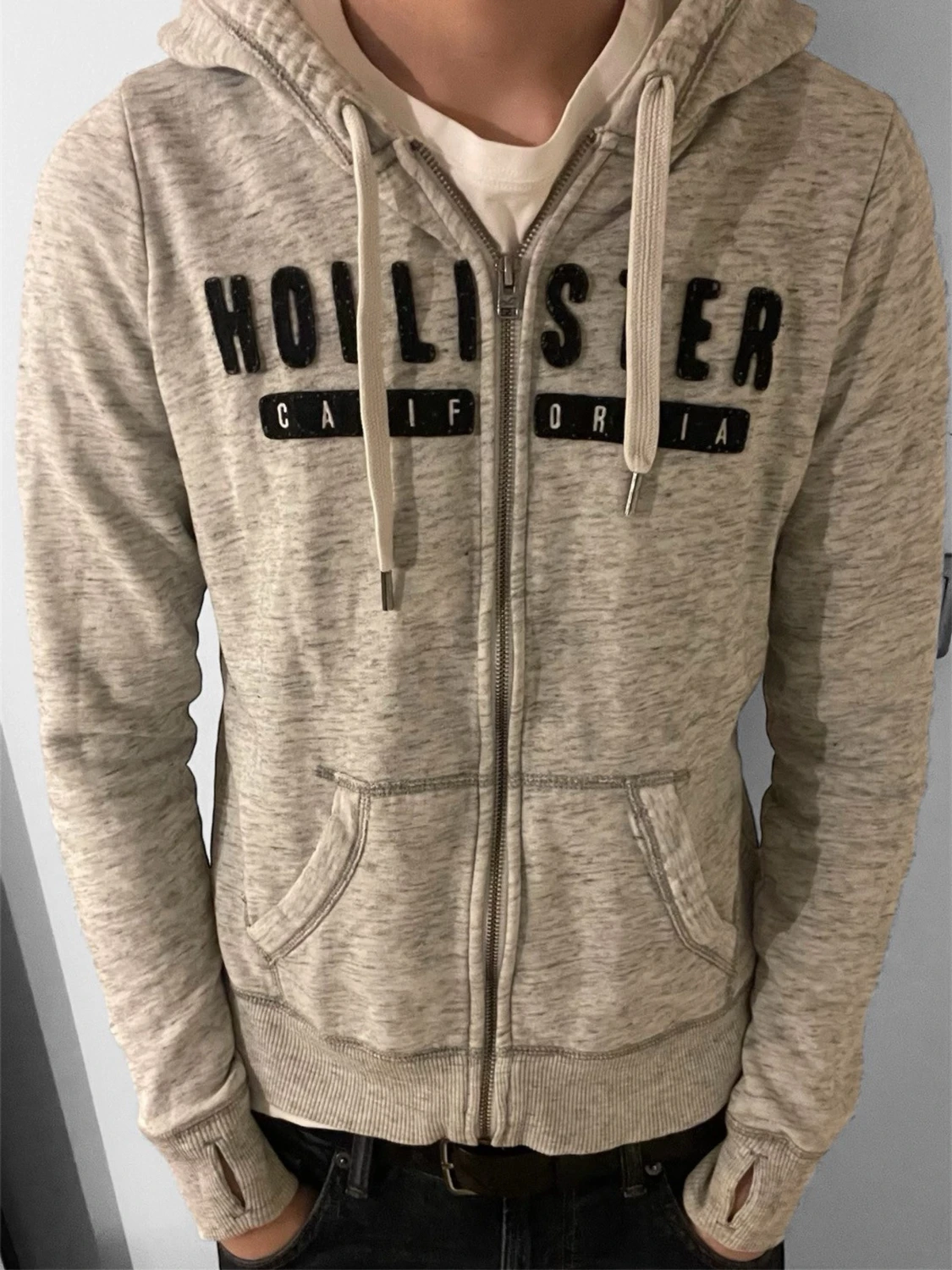 Grå zip-hoodie från Hollister