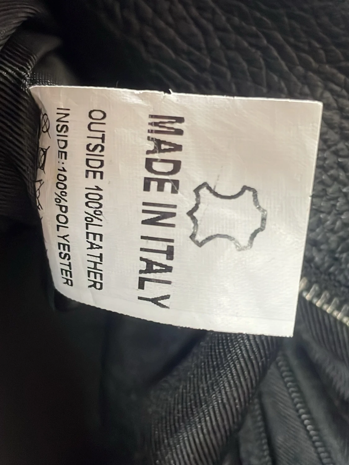 Svart skinnhandväska från Italien